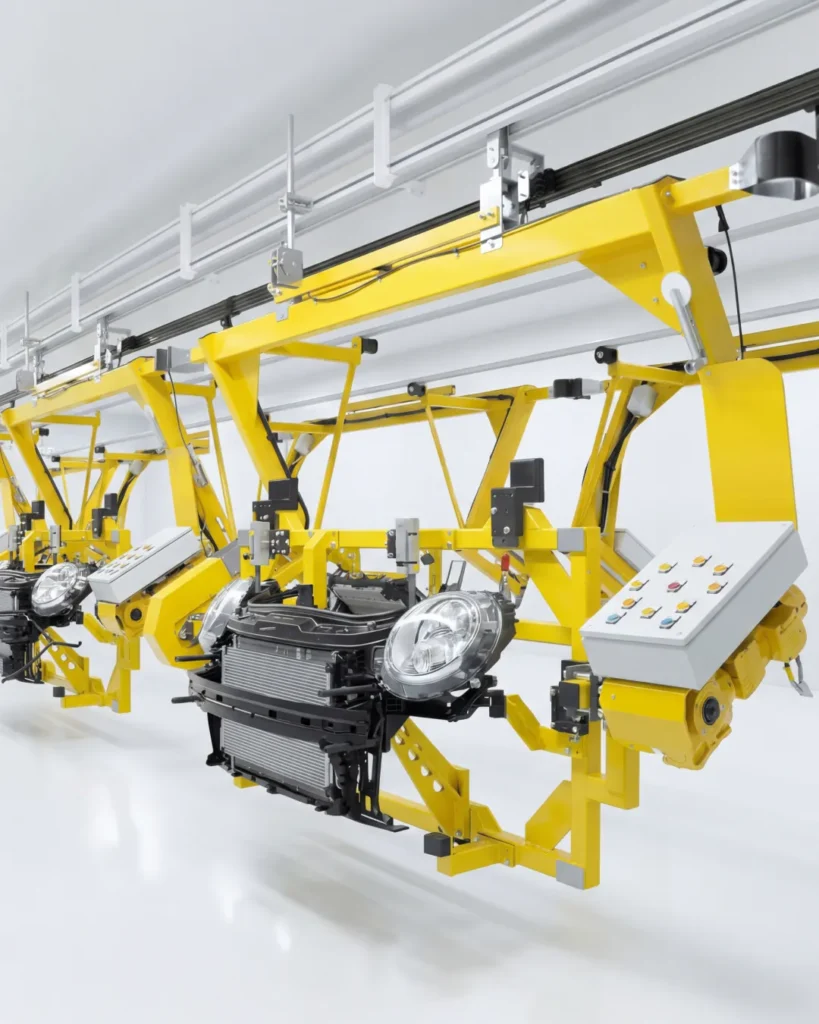 Moteur dans un cadre suspendu jaune